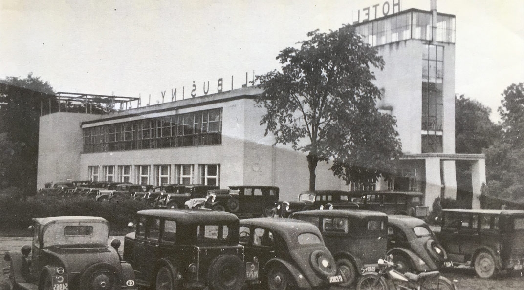 Rodina Krátkých vstupuje do Bechyně